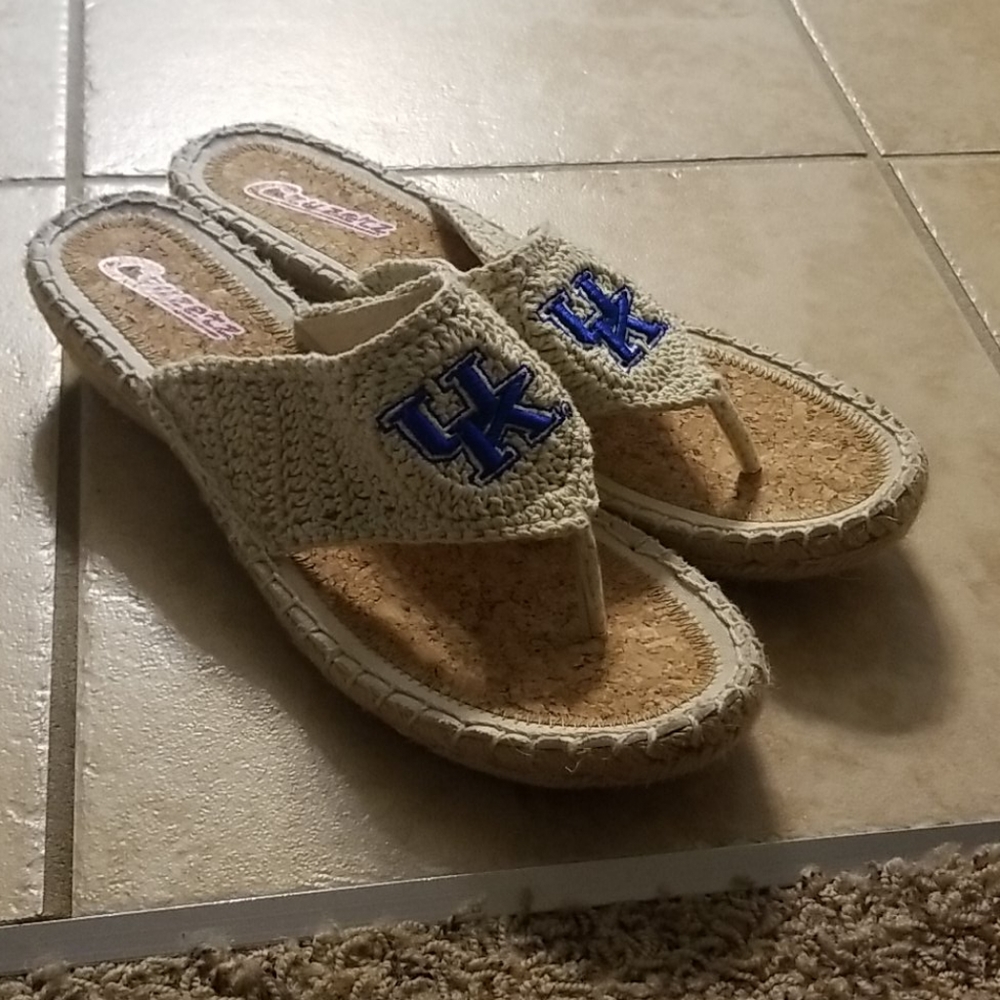 Cruzerz Kentucky Wildcats thong sandals 9 NEW